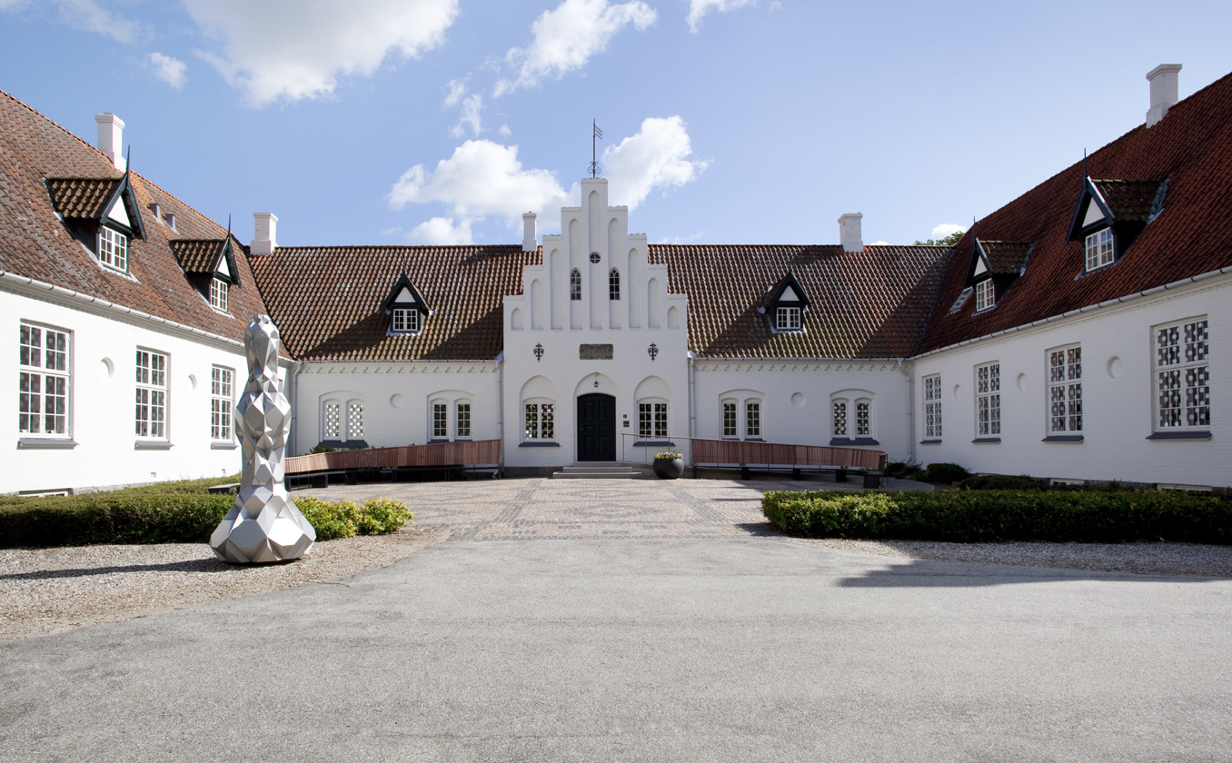 Rønnebæksholm gård
