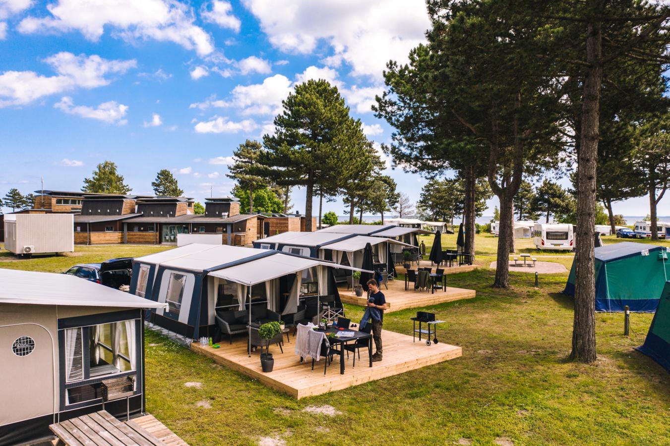 Far og søn på feddet