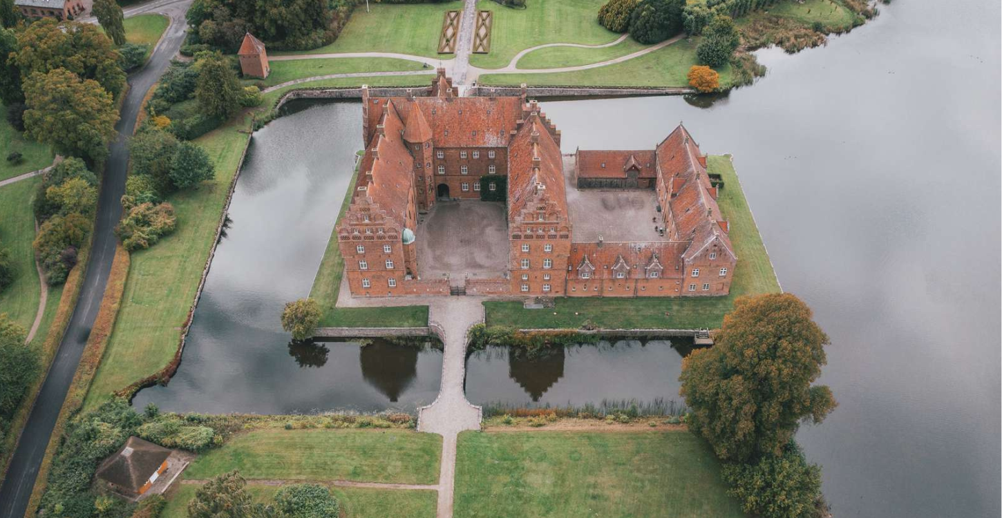Gisselfeld Kloster efterår